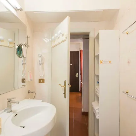 Apartment Locazione Turistica Il Pelagone.2 *